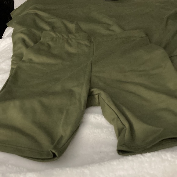 NWT fashion nova outfit💚 - Picture 7 of 7